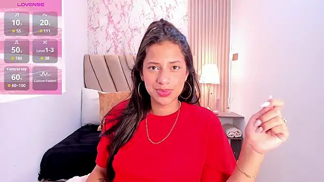 Atiena  online show from April 16, 2026, 9:39 pm