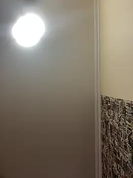 LucyVixxen online show from April 9, 2026, 12:43 pm