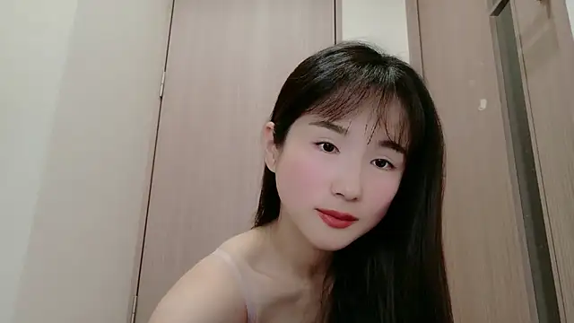 Hinako 0012 online show from May 20, 2026, 11:27 am
