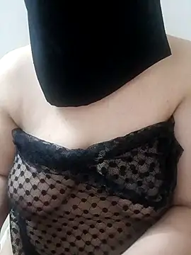 Snapshot of Amira_Egypt chatting on May 11, 2026, 6:30 am Amira Egypt online show from May 11, 2026, 6:30 am