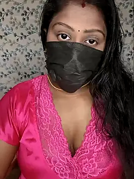 Romantic Woman online show from April 14, 2026, 6:36 pm