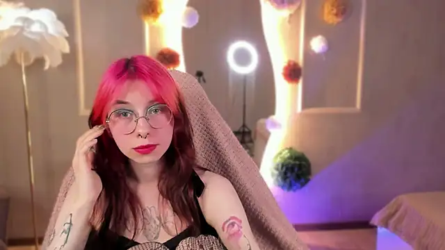 Alice Nyx online show from April 8, 2026, 8:42 pm