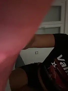 Snapshot of zensorial chatting on April 4, 2026, 7:33 pm zensorial online show from April 4, 2026, 7:33 pm