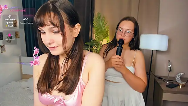 TeressaVeiga online show from June 14, 2026, 6:32 pm