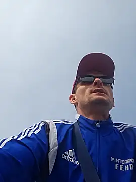 Snapshot of UpbeatXiphias chatting on April 10, 2026, 1:05 pm UpbeatXiphias online show from April 10, 2026, 1:05 pm