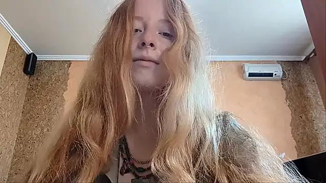 Snapshot of KateVibe_01 chatting on June 12, 2026, 3:05 am KateVibe 01 online show from June 12, 2026, 3:05 am