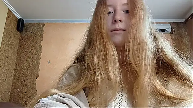 Snapshot of KateVibe_01 chatting on June 27, 2026, 12:37 am KateVibe 01 online show from June 27, 2026, 12:37 am