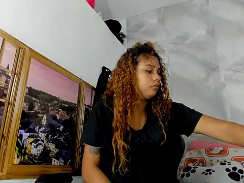 EllyBloom online show from May 11, 2026, 1:50 pm