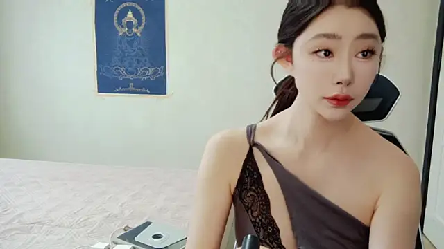 12eio online show from April 10, 2026, 3:45 am