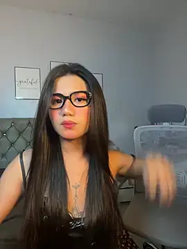 JassmineLove online show from July 5, 2026, 7:26 am