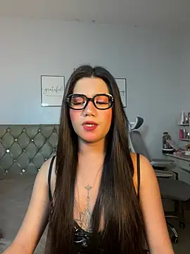 JassmineLove online show from July 6, 2026, 8:22 am