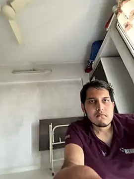 Snapshot of Intruder__8 chatting on May 3, 2026, 6:52 am Intruder 8 online show from May 3, 2026, 6:52 am