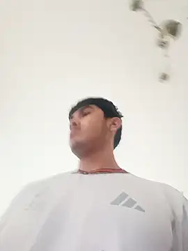 Lean Emma21 online show from April 6, 2026, 2:40 pm