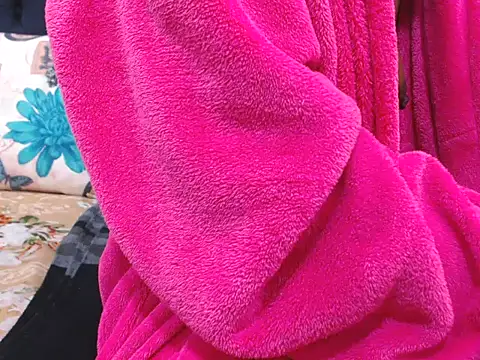 ChocolateClitt online show from April 7, 2026, 12:38 pm