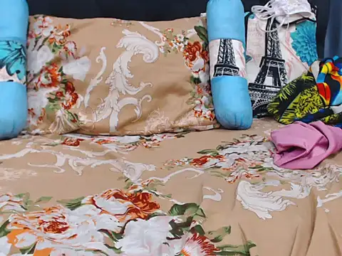 ChocolateClitt online show from April 8, 2026, 5:57 pm