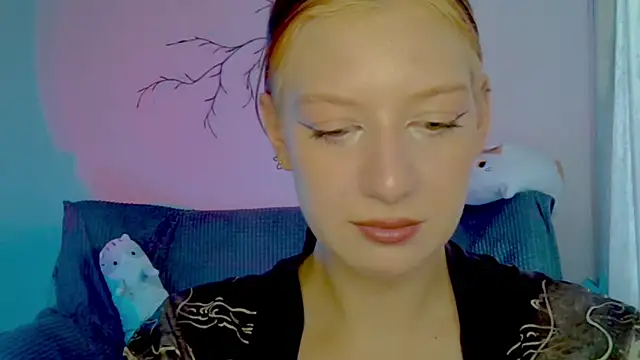 Snapshot of earn_my_lily chatting on April 14, 2026, 8:31 am earn my lily online show from April 14, 2026, 8:31 am