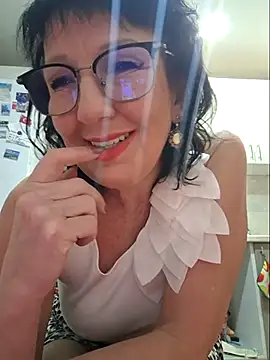 LaliaMia online show from December 4, 2025, 2:10 am