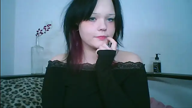 abbey-BAT online show from April 29, 2026, 1:43 am