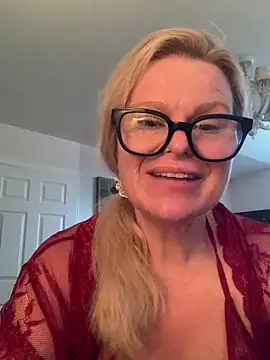 Love Lee xo online show from June 15, 2026, 11:56 am