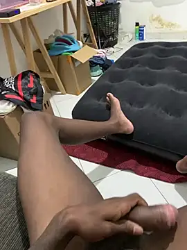 Snapshot of kcetepreto chatting on April 8, 2026, 2:44 am kcetepreto online show from April 8, 2026, 2:44 am