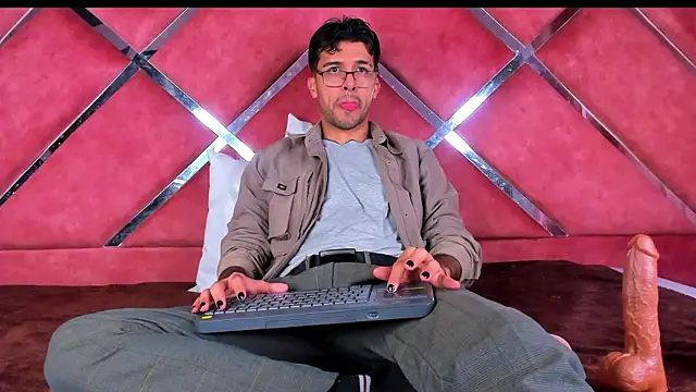 RodrigoColby2 online show from July 2, 2026, 3:06 am