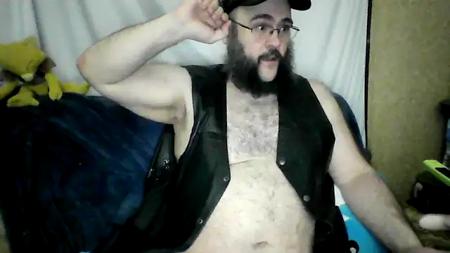 BriTheTopBear online show from May 2, 2026, 3:22 am