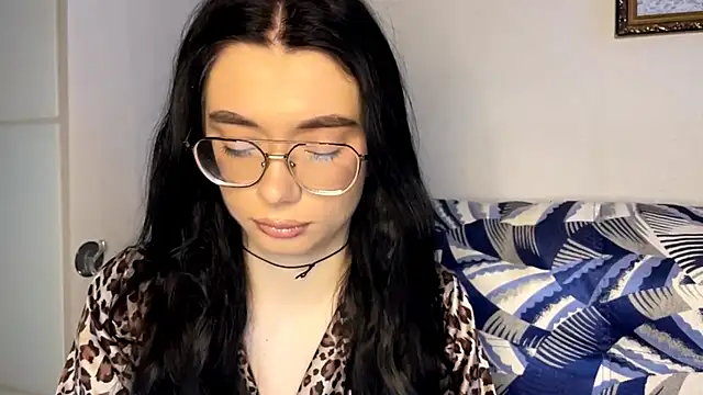 Snapshot of RenataBrought chatting on April 9, 2026, 3:06 pm RenataBrought online show from April 9, 2026, 3:06 pm