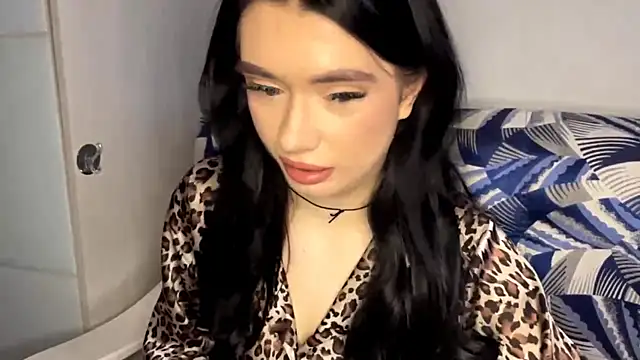 Snapshot of RenataBrought chatting on April 11, 2026, 3:27 pm RenataBrought online show from April 11, 2026, 3:27 pm