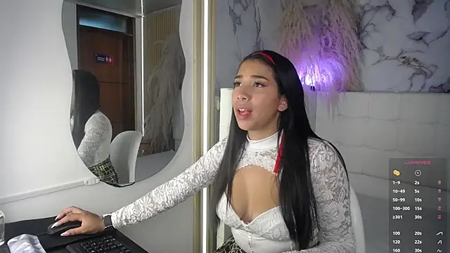 Snapshot of Taliasweet chatting on May 19, 2026, 7:42 pm Taliasweet online show from May 19, 2026, 7:42 pm
