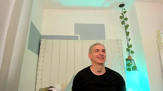 sebas and vanessa online show from April 9, 2026, 7:52 pm