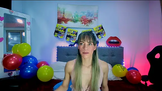 Lorena sweet33 online show from June 17, 2026, 2:07 pm