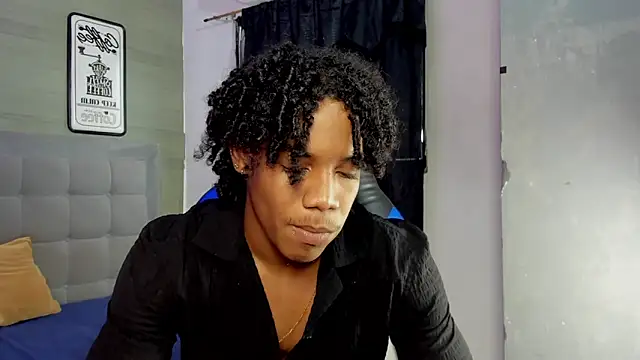 axel silva4 online show from April 18, 2026, 7:58 pm