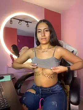 DulceLatinaxo online show from July 12, 2026, 6:21 pm