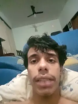 raiotrajado online show from April 9, 2026, 2:22 am