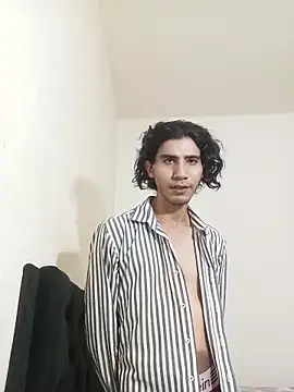 Snapshot of Alex_rose777 chatting on April 9, 2026, 9:20 pm Alex rose777 online show from April 9, 2026, 9:20 pm