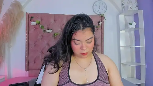 Snapshot of ROSELEI_ chatting on May 13, 2026, 1:30 pm ROSELEI online show from May 13, 2026, 1:30 pm