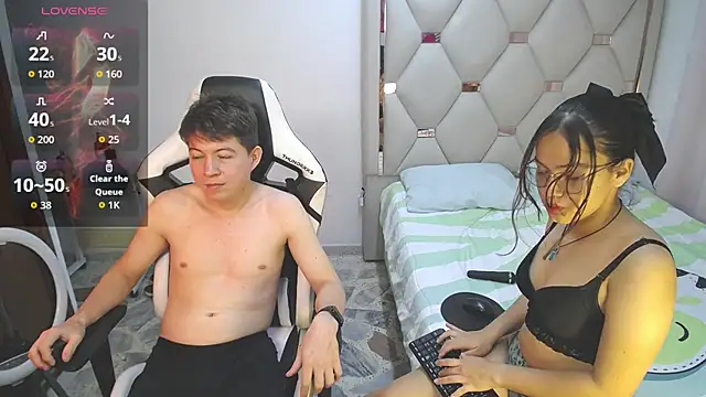 Zoe and jackk  online show from April 25, 2026, 8:28 pm