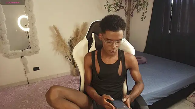 Snapshot of IamAndrey chatting on April 13, 2026, 3:28 pm IamAndrey online show from April 13, 2026, 3:28 pm