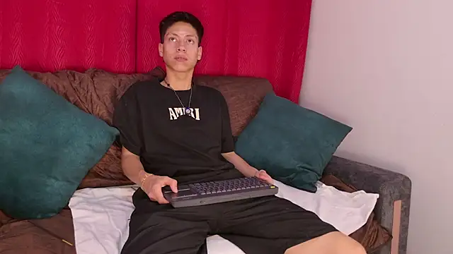 Snapshot of Samael_oa chatting on April 6, 2026, 11:49 pm Samael oa online show from April 6, 2026, 11:49 pm