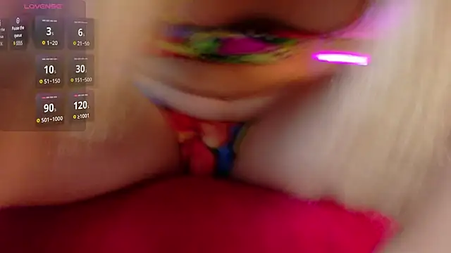 niiky doll online show from April 15, 2026, 7:58 pm