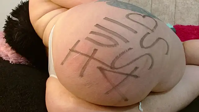 Melanie Slut nasty online show from May 6, 2026, 9:09 pm