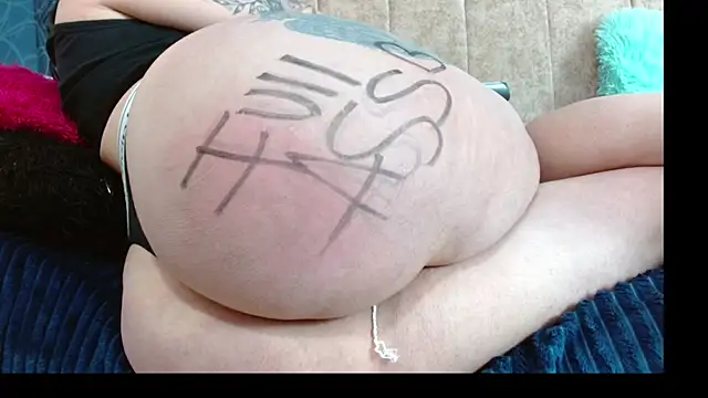 Snapshot of Melanie_Slut_nasty chatting on June 6, 2026, 8:57 pm Melanie Slut nasty online show from June 6, 2026, 8:57 pm