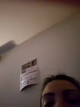 Kkvggzuu78 online show from April 17, 2026, 4:15 am