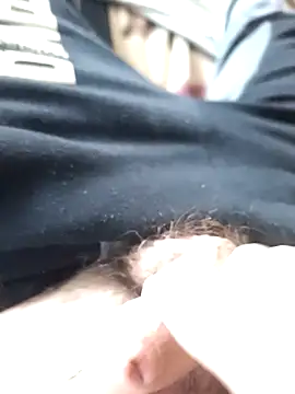 zsolt1910 online show from April 24, 2026, 5:04 pm