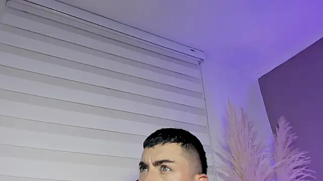 Alexander Diazz online show from May 15, 2026, 12:12 pm