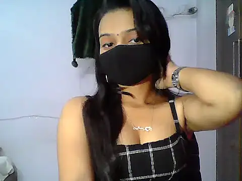 Saxy Mony002 online show from May 9, 2026, 7:24 am