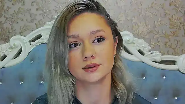 Ivy Quin online show from May 12, 2026, 3:36 am