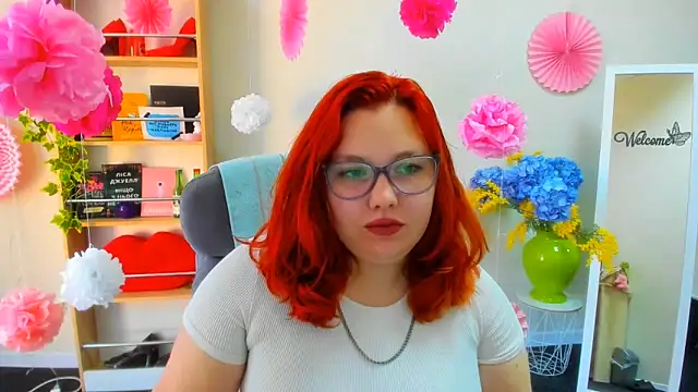 Aillia-Rous online show from June 17, 2026, 6:38 am