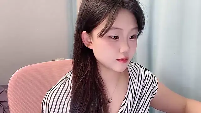 Snapshot of Lilababy00 chatting on April 29, 2026, 5:30 pm Lilababy00 online show from April 29, 2026, 5:30 pm