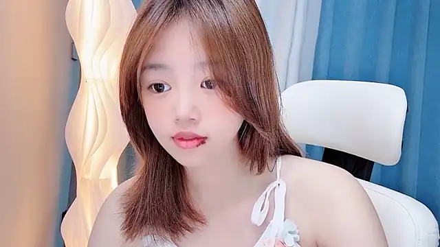 Lilababy00 online show from June 25, 2026, 5:12 am